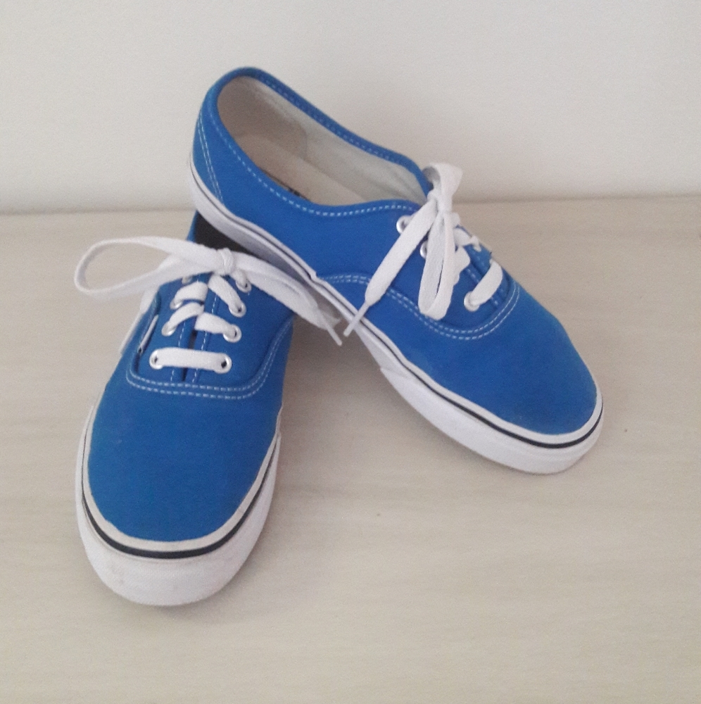 Vans lace up sneakers Royal blue size 4
